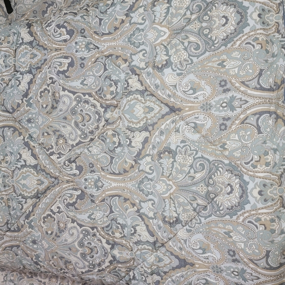Floral Paisley Patterned Fabric - Picture 7 of 7